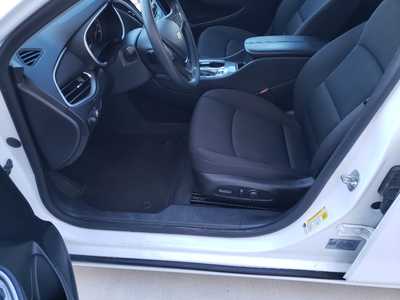 2024 Chevrolet Malibu, $18450. Photo 9