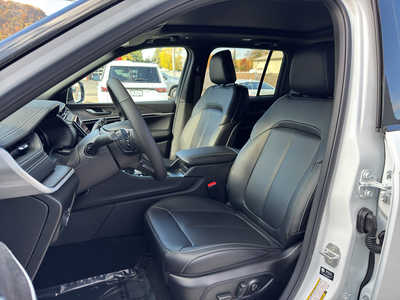 2025 Jeep Grand Cherokee, $48890. Photo 10