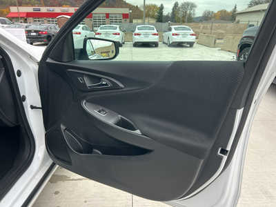2024 Chevrolet Malibu, $18550. Photo 11