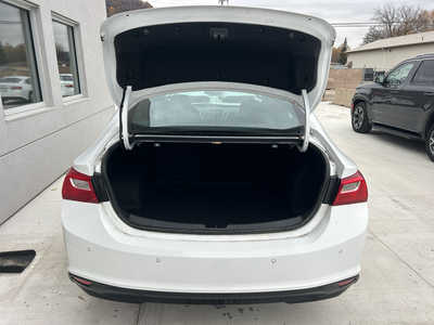 2024 Chevrolet Malibu, $18550. Photo 6