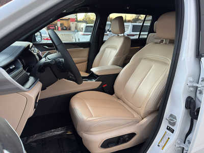 2024 Jeep Grand Cherokee L, $35850. Photo 10