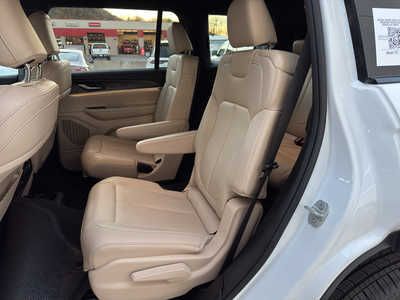 2024 Jeep Grand Cherokee L, $35850. Photo 12