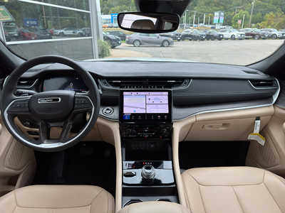 2024 Jeep Grand Cherokee L, $37450. Photo 3