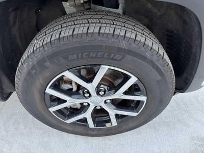 2024 Jeep Grand Cherokee L, $35850. Photo 9