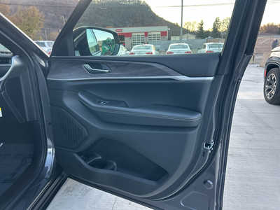 2025 Jeep Grand Cherokee L, $45990. Photo 11