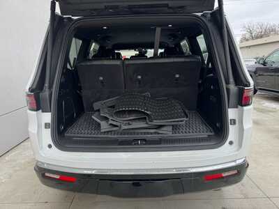 2024 Jeep Wagoneer, $48750. Photo 6