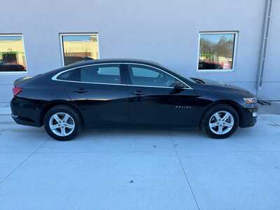 2024 Chevrolet Malibu, $18450. Photo 8
