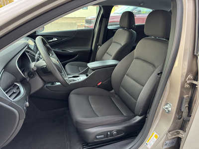 2024 Chevrolet Malibu, $18490. Photo 10