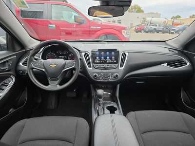 2024 Chevrolet Malibu, $18950. Photo 6