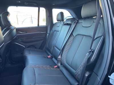 2025 Jeep Grand Cherokee, $62195. Photo 12