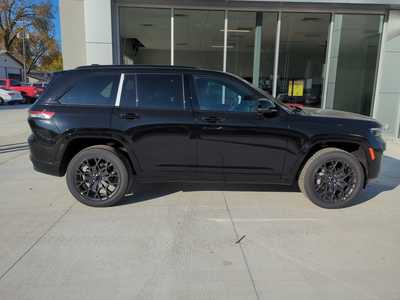 2025 Jeep Grand Cherokee, $62195. Photo 2