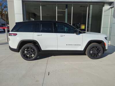 2025 Jeep Grand Cherokee, $47885. Photo 3