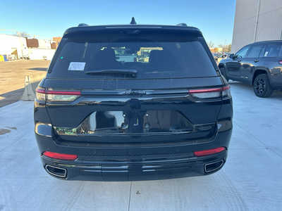 2025 Jeep Grand Cherokee, $65675. Photo 5