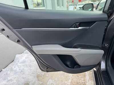 2022 Toyota Camry, $19990. Photo 12