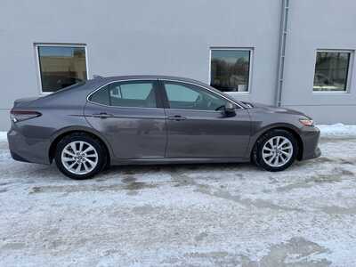 2022 Toyota Camry, $19990. Photo 7