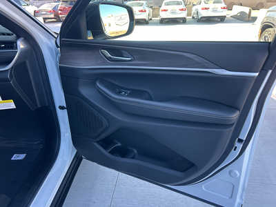 2025 Jeep Grand Cherokee L, $51735. Photo 11