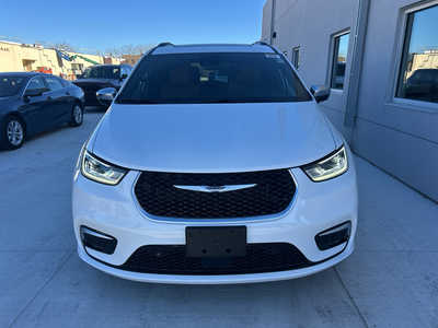 2026 Chrysler Pacifica, $55225. Photo 2