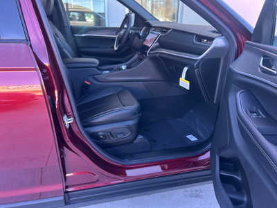 2025 Jeep Grand Cherokee L, $50330. Photo 12