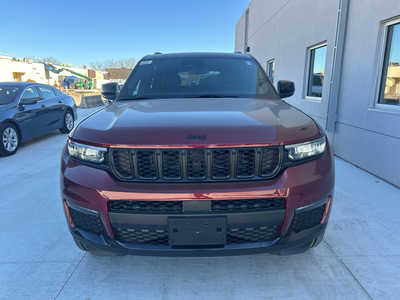 2025 Jeep Grand Cherokee L, $50330. Photo 2
