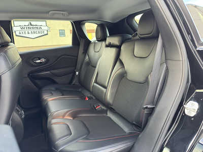 2020 Jeep Cherokee, $19490. Photo 12