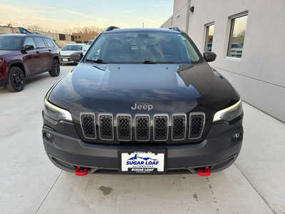 2020 Jeep Cherokee, $19490. Photo 2