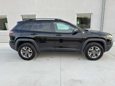 2020 Jeep Cherokee, $19490. Photo 8