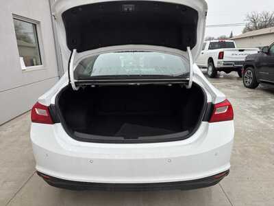 2024 Chevrolet Malibu, $18490. Photo 6