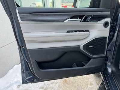 2023 Jeep Wagoneer, $46850. Photo 11