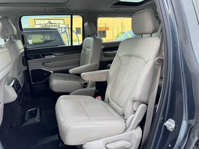 2023 Jeep Wagoneer, $46850. Photo 12