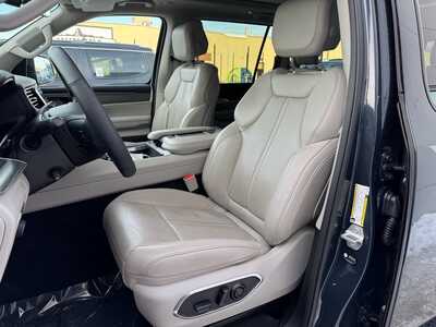 2023 Jeep Wagoneer, $46850. Photo 9