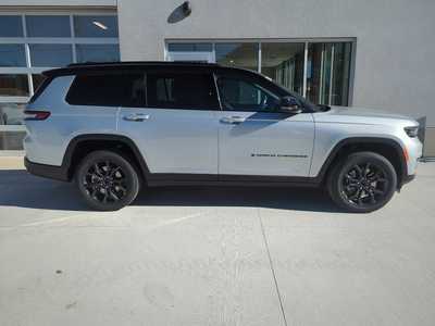 2025 Jeep Grand Cherokee L, $52330. Photo 2