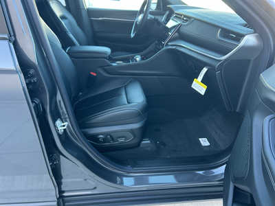 2025 Jeep Grand Cherokee L, $46605. Photo 12