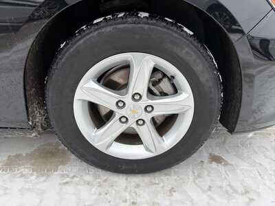 2024 Chevrolet Malibu, $18250. Photo 8