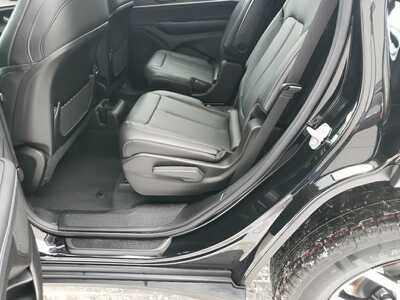 2025 Jeep Grand Cherokee L, $46605. Photo 12