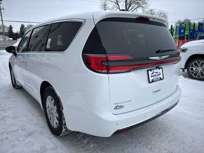 2026 Chrysler Pacifica, $40365. Photo 4