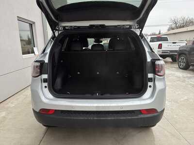 2026 Jeep Compass, $33480. Photo 6