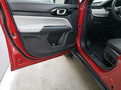 2026 Jeep Compass, $32885. Photo 10