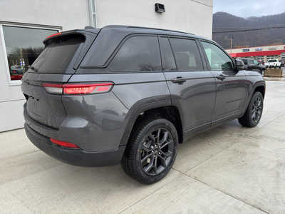2025 Jeep Grand Cherokee, $48480. Photo 3