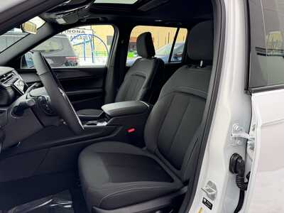2025 Jeep Grand Cherokee, $38320. Photo 10