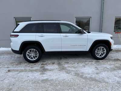 2025 Jeep Grand Cherokee, $38320. Photo 8