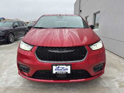 2026 Chrysler Pacifica, $45555. Photo 2