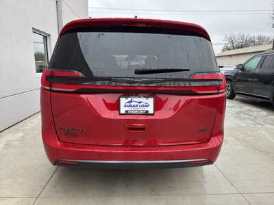2026 Chrysler Pacifica, $45555. Photo 5