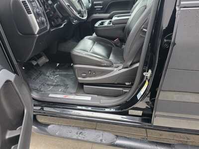 2017 Chevrolet 2500 Crew Cab, $33990. Photo 11