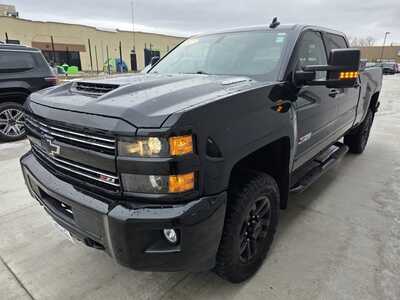2017 Chevrolet 2500 Crew Cab, $33990. Photo 3