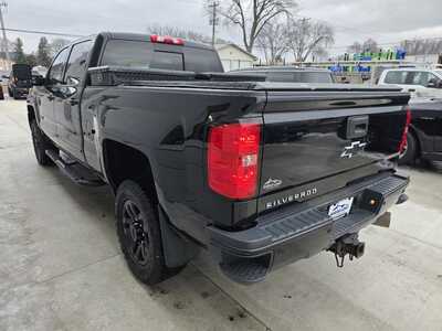 2017 Chevrolet 2500 Crew Cab, $33990. Photo 4