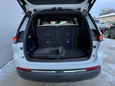 2024 Jeep Grand Cherokee L, $36850. Photo 6