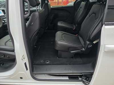 2026 Chrysler Pacifica, $45060. Photo 11