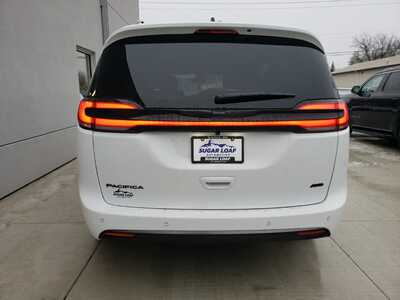 2026 Chrysler Pacifica, $45060. Photo 5