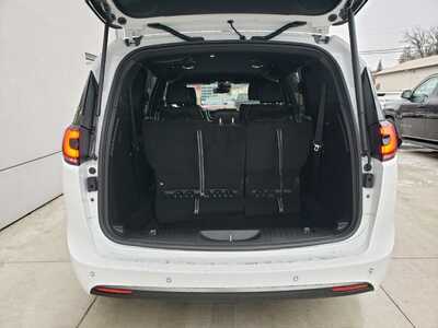 2026 Chrysler Pacifica, $45060. Photo 6