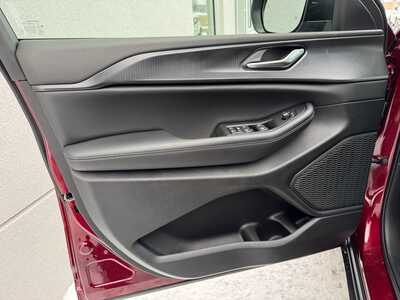 2025 Jeep Grand Cherokee, $40915. Photo 11